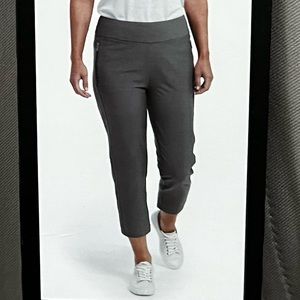 Grey cropped pants
